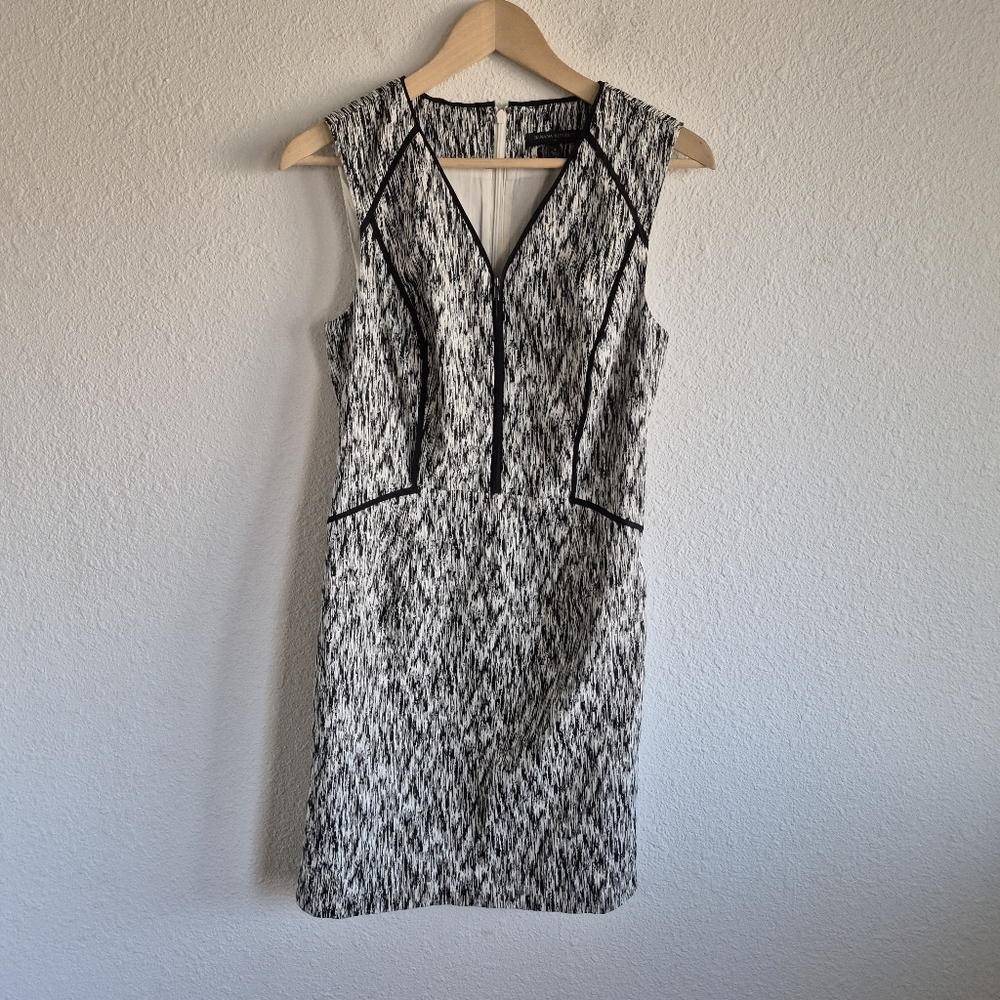Banana Republic Black & White Zip Up Sheath Dress Womens Size 4